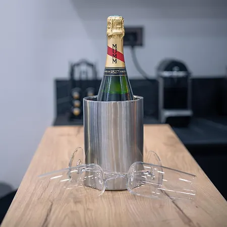 Le Pamela Front De 멍똥